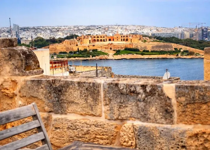 Vacation homes in Valletta