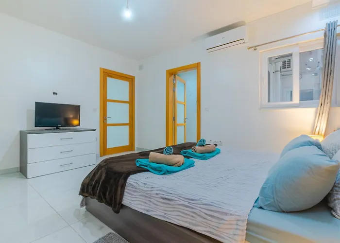 Pet friendly New Spacious Apartment With Amazing View Bugibba St. Paul's Bay