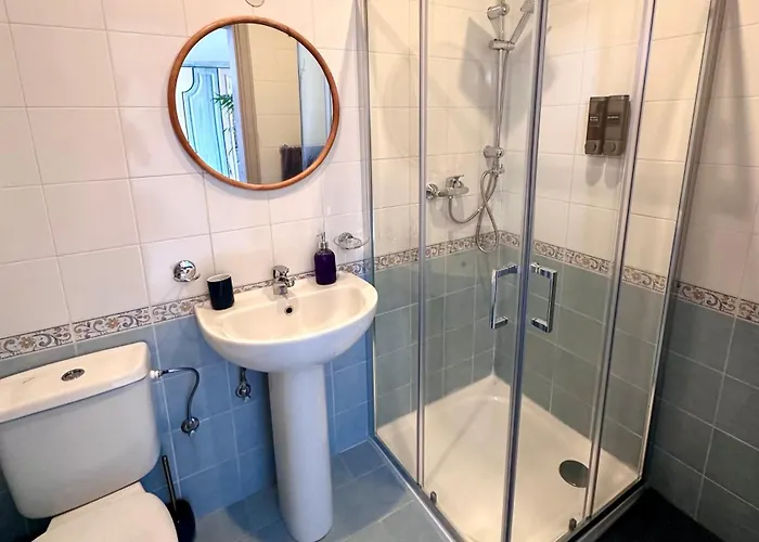 Pet friendly Lovely Apartment Next To The Beach St. Paul's Bay