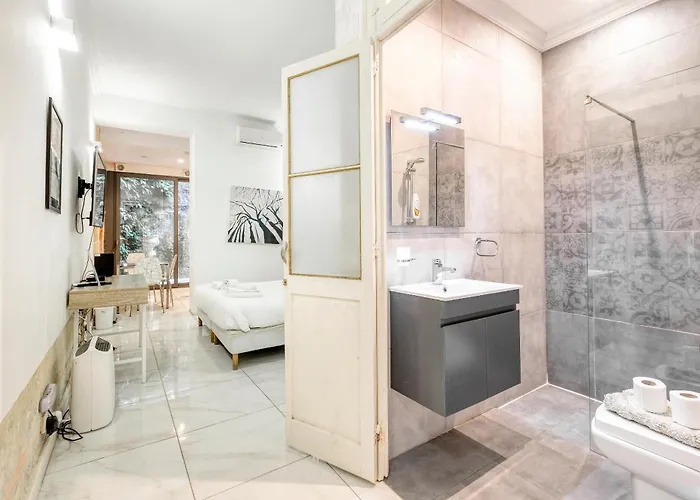 Pet friendly Valletta Old Town Suites