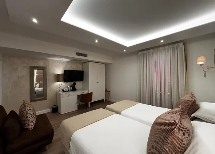 Valletta hotels near Fort St Elmo