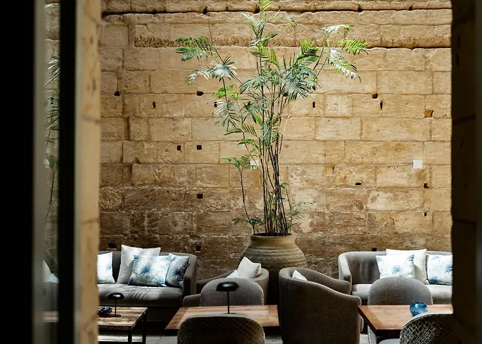 Places to Stay in Valletta