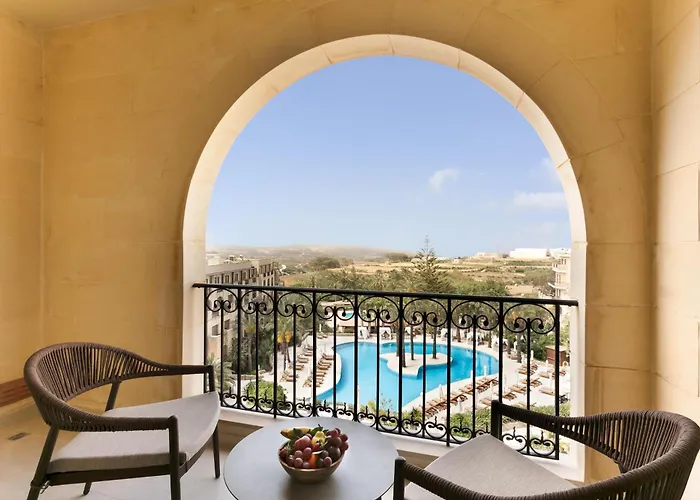 San Lawrenz Hotels