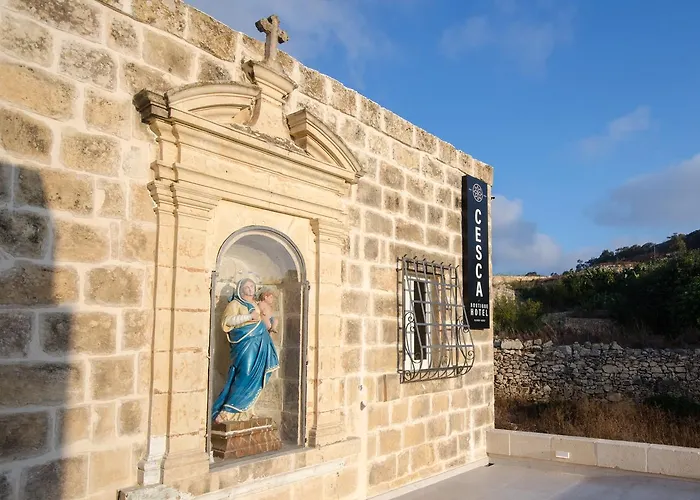 Xlendi hotels near Dwejra Bay