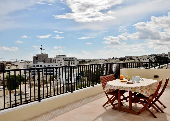 City Living Suite Tk 3 Rm 3 Saint Julian's