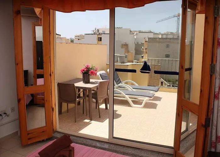 Pet friendly Morina Penthouse Hotel Saint Julian's
